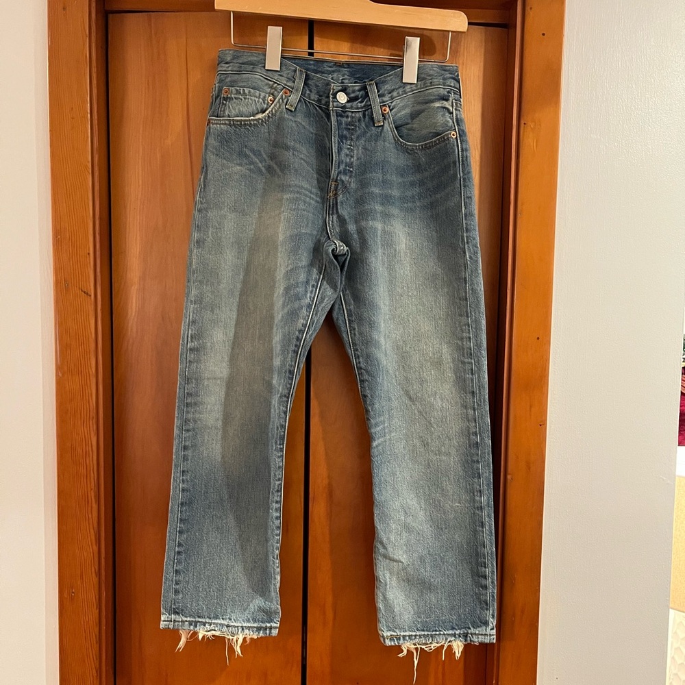 Levi’s 501. W27